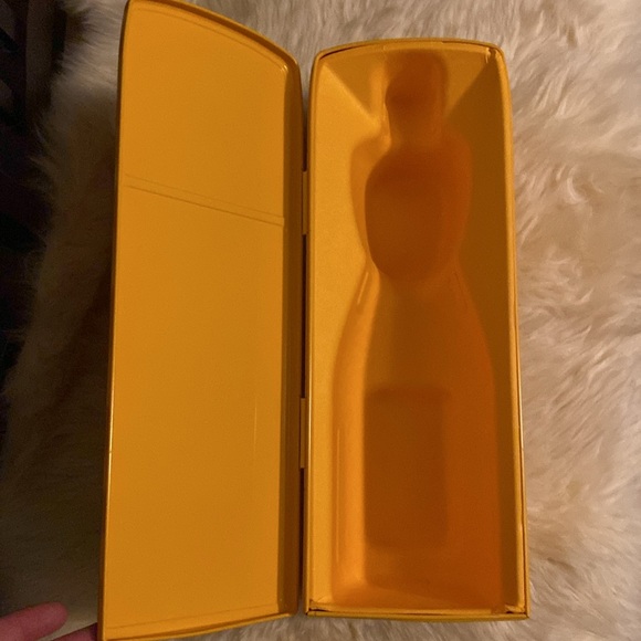 Veuve Clicquot Champagne Limited Edition SMEG Fridge Box (Box Only) - Picture 2 of 3